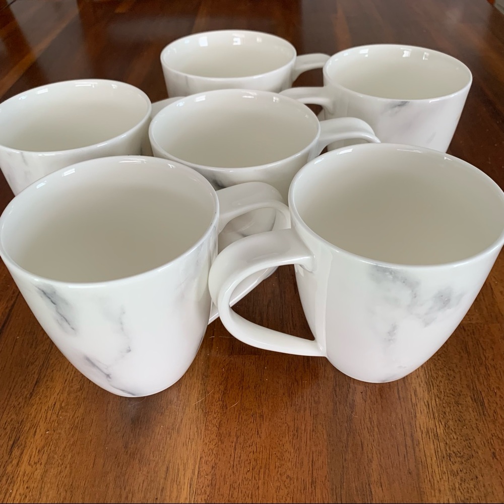 Oneida Porcelain Set of Six Mugs